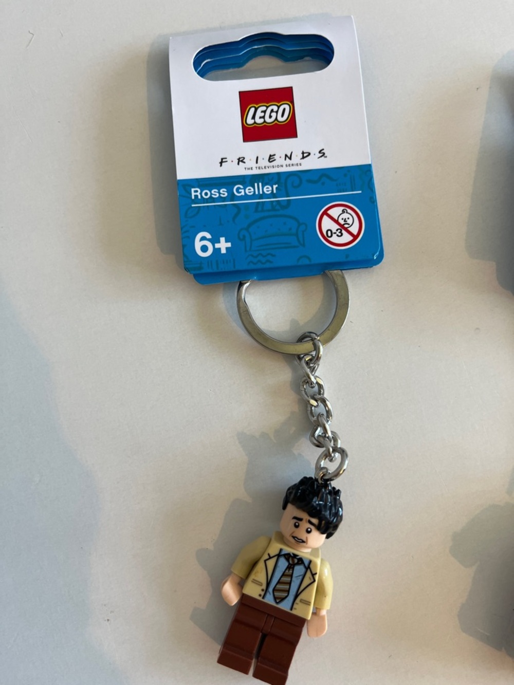 FRIENDS Lego Mini-Figure Keychain Set - Picture 3 of 8